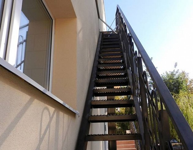 Лестницы к дому