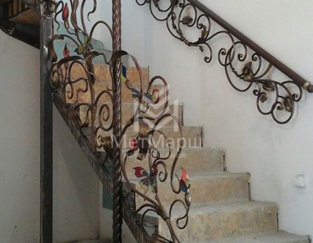 Кованные ограждения лестницы