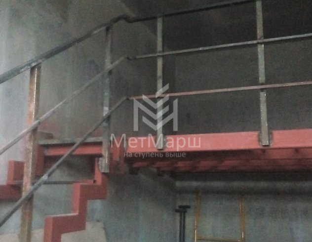 Лестница из металлического листа